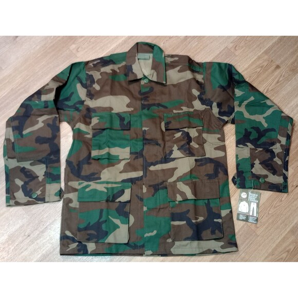 NWT Rothco Jacket Mens Small Woodland Camo Field Button Shirt Uniform BDU Army - Picture 1 of 16